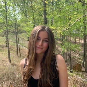 Meet your Posher, Chloe